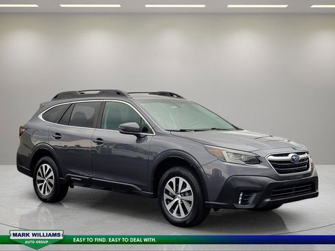 Used 2022 Subaru Outback Premium image 1
