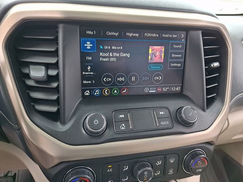 Used 2022 GMC Acadia Denali w/ Denali Ultimate Package image 18