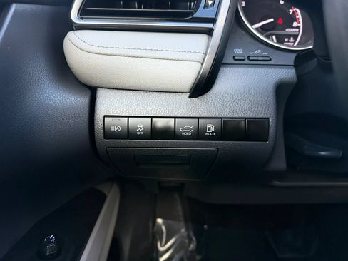 Used 2024 Toyota Camry LE AWD/4WD image 30