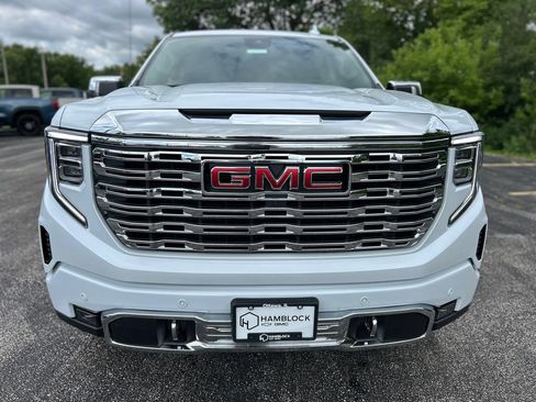 New 2026 GMC Sierra 1500 Denali w/ Denali Reserve Package AWD/4WD image 2