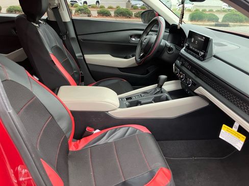 Certified 2025 Honda Accord LX image 29