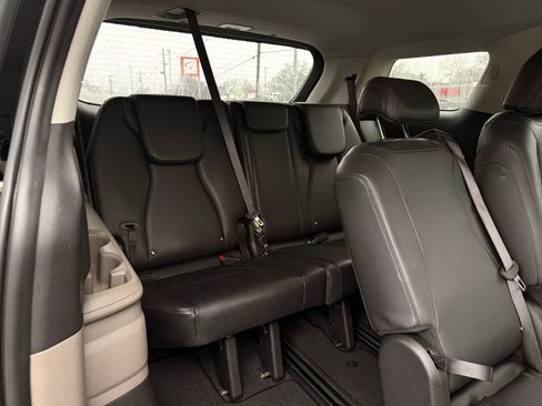 Used 2025 Kia Carnival LXS image 26