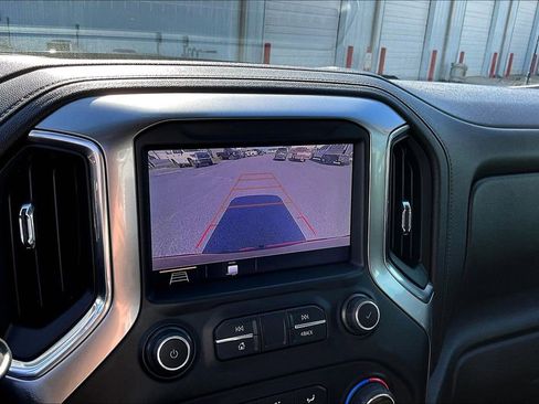 Used 2019 Chevrolet Silverado 1500 RST image 17