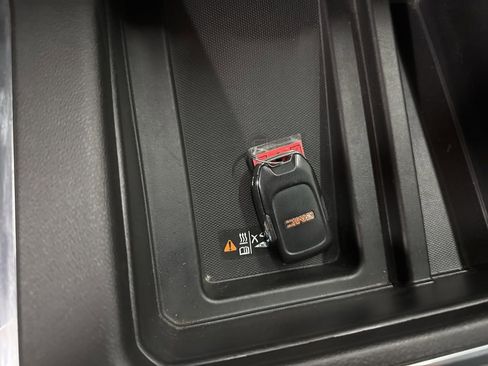 Used 2019 GMC Sierra 1500 SLT image 42