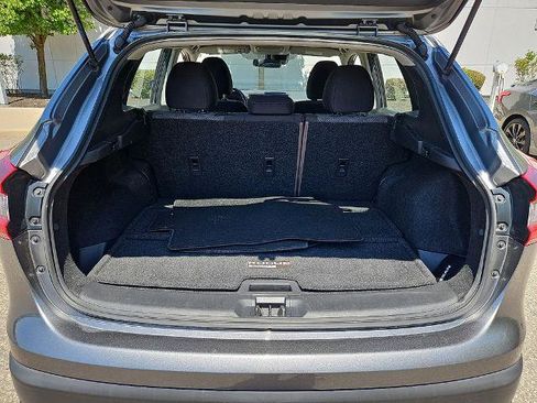 Certified 2020 Nissan Rogue Sport SV w/ All-Weather Package AWD/4WD image 29