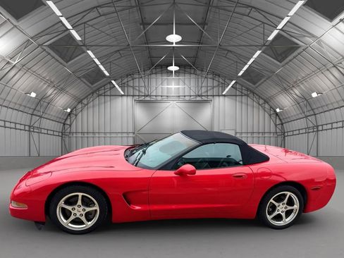 Used 2004 Chevrolet Corvette Convertible w/ Preferred Equipment Group image 8