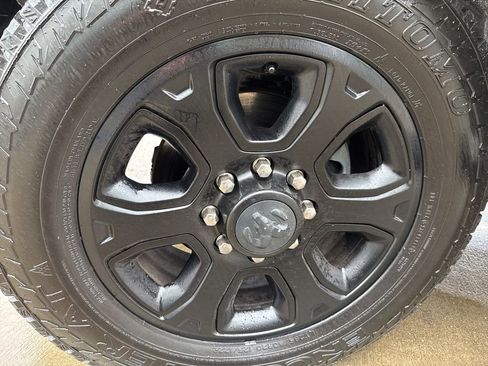 Used 2018 RAM 2500 Laramie w/ Sport Appearance Group image 32