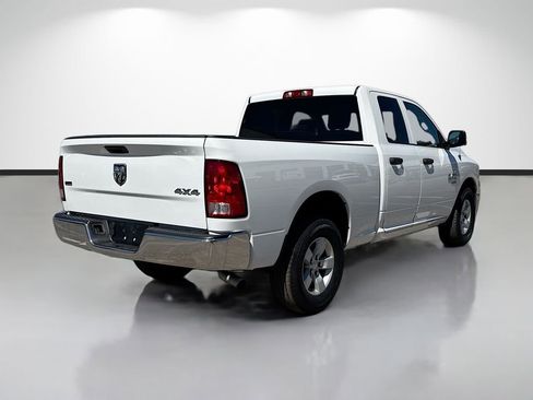 Used 2024 RAM 1500 Classic SLT AWD/4WD image 3