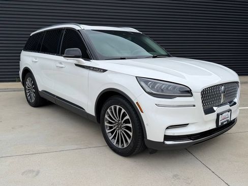 Used 2023 Lincoln Aviator Reserve w/ Elements Package Plus RWD image 2