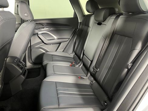 Certified 2025 Audi Q5 Premium w/ 19" Wheel Package image 19