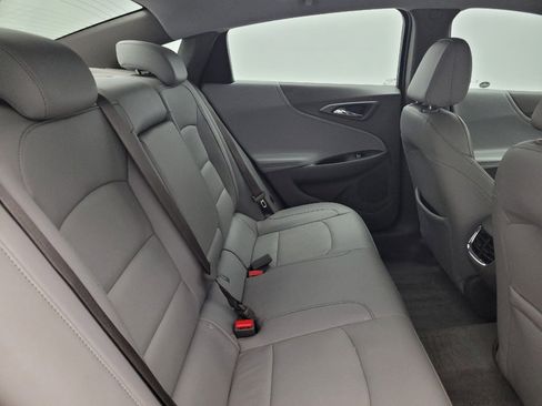 Used 2018 Chevrolet Malibu LT w/ Leather Package FWD image 19