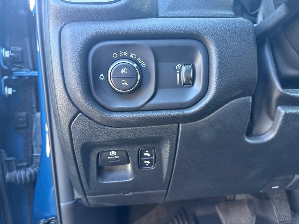 Used 2024 RAM 1500 Big Horn AWD/4WD image 17