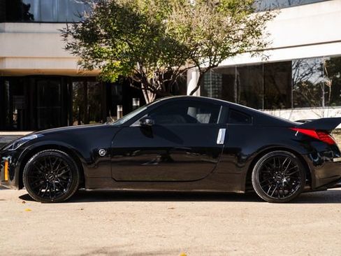 Used 2006 Nissan 350Z Touring w/ (N93) Cargo Convenience Pkg image 56