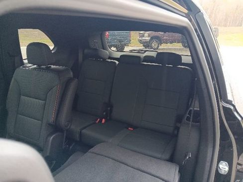 New 2026 GMC Acadia AT4 w/ LPO, Floor Liner Package AWD/4WD image 8