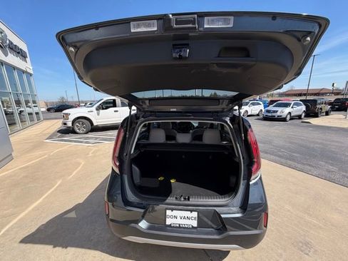 Used 2025 Kia Soul EX image 22