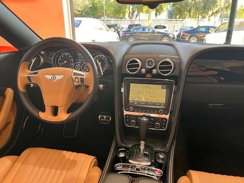 Used 2017 Bentley Continental GT image 16