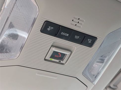Used 2024 Toyota RAV4 XLE FWD image 20