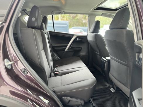 Used 2018 Toyota RAV4 XLE image 27