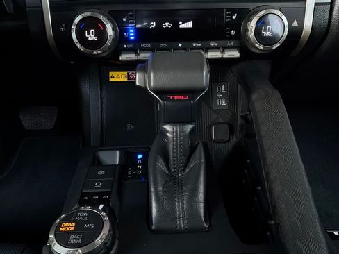 Used 2024 Toyota Tacoma TRD Off-Road w/ TRD Off Road Premium Package AWD/4WD image 33
