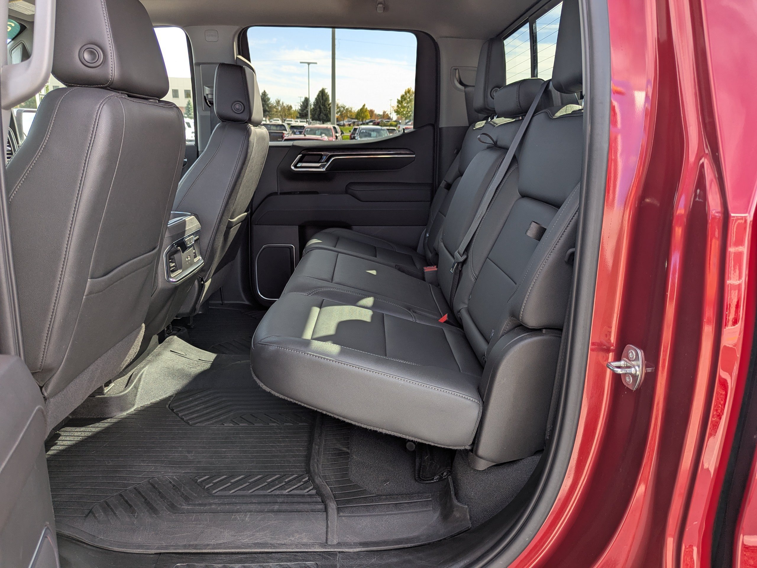 Certified 2023 Chevrolet Silverado 1500 LTZ AWD/4WD image 34