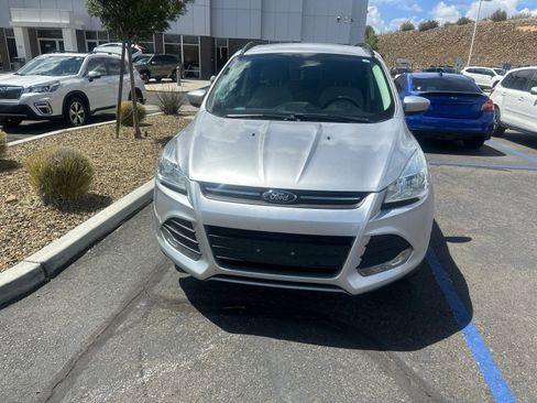 Used 2014 Ford Escape SE FWD image 2