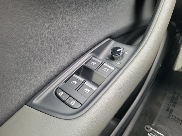 Used 2020 Audi Q8 Premium Plus w/ Premium Plus Package AWD/4WD image 19