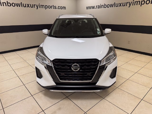 Used 2021 Nissan Kicks SV FWD image 2