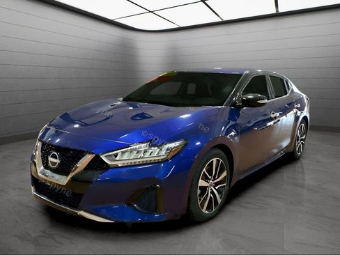 Used 2023 Nissan Maxima SV w/ Floor Mat Group image 2