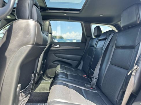 Used 2019 Jeep Grand Cherokee High Altitude RWD image 14