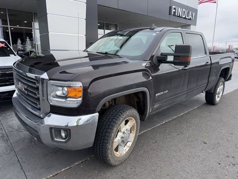 Used 2018 GMC Sierra 2500 SLE w/ SLE Preferred Package image 1