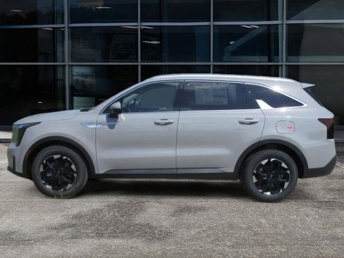 New 2025 Kia Sorento S w/ Panoramic Sunroof Package image 6