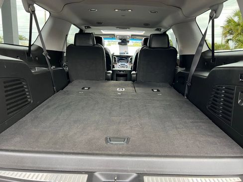 Used 2020 Cadillac Escalade ESV Luxury w/ Escalade Sport Edition image 27