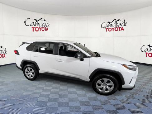 Used 2025 Toyota RAV4 LE AWD/4WD image 2