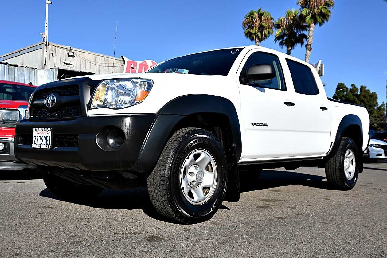 Used 2011 Toyota Tacoma PreRunner w/ Towing Pkg RWD image 1