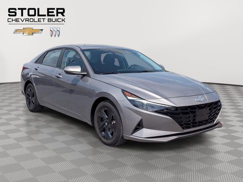 Used 2023 Hyundai Elantra SEL w/ Cargo Package FWD image 7