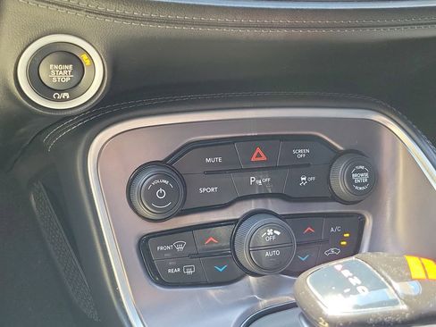 Used 2021 Dodge Challenger SXT w/ Plus Package image 26