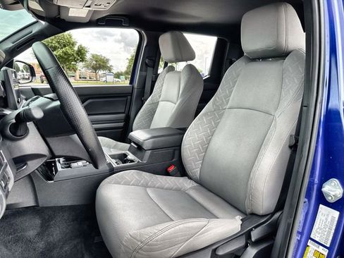 Used 2025 Toyota Tacoma SR5 AWD/4WD image 11