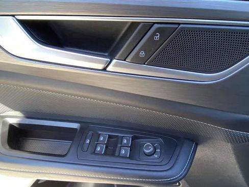 Used 2024 Volkswagen Atlas Cross Sport SE image 14