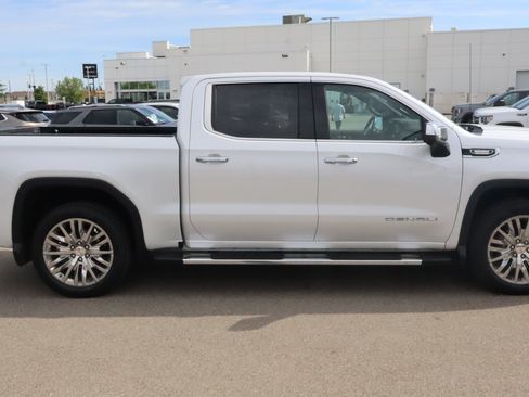 Certified 2023 GMC Sierra 1500 Denali w/ Technology Package AWD/4WD image 8