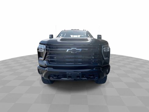 Certified 2024 Chevrolet Silverado 2500 LTZ w/ LTZ Plus Package image 3