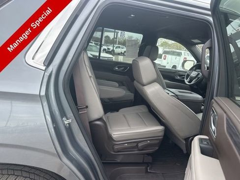 Used 2022 GMC Yukon SLT AWD/4WD image 31