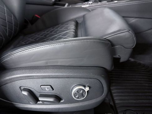 Used 2023 Audi S4 Premium Plus w/ Premium Plus Package image 29