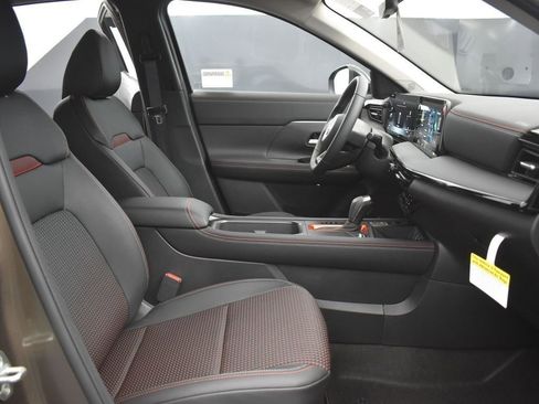 New 2026 Nissan Kicks SR w/ Illumination Package AWD/4WD image 23