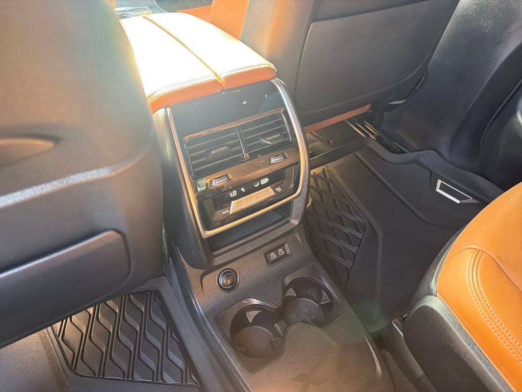 Used 2020 BMW X7 xDrive40i w/ M Sport Package AWD/4WD image 30