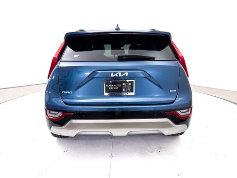 Certified 2024 Kia Niro SX Touring FWD image 17