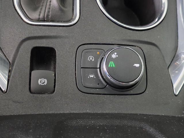 Used 2023 Chevrolet Traverse Premier w/ Redline Edition FWD image 42