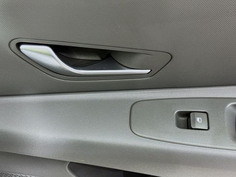 Used 2023 Hyundai Elantra SEL w/ Preferred Accessory Package FWD image 30