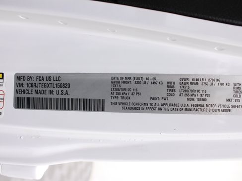 Used 2026 Jeep Gladiator Mojave AWD/4WD image 39