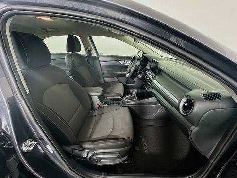 Used 2024 Kia Forte LXS image 28