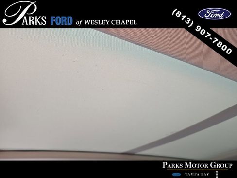 Used 2023 Volkswagen Tiguan SE w/ Panoramic Sunroof Package image 20